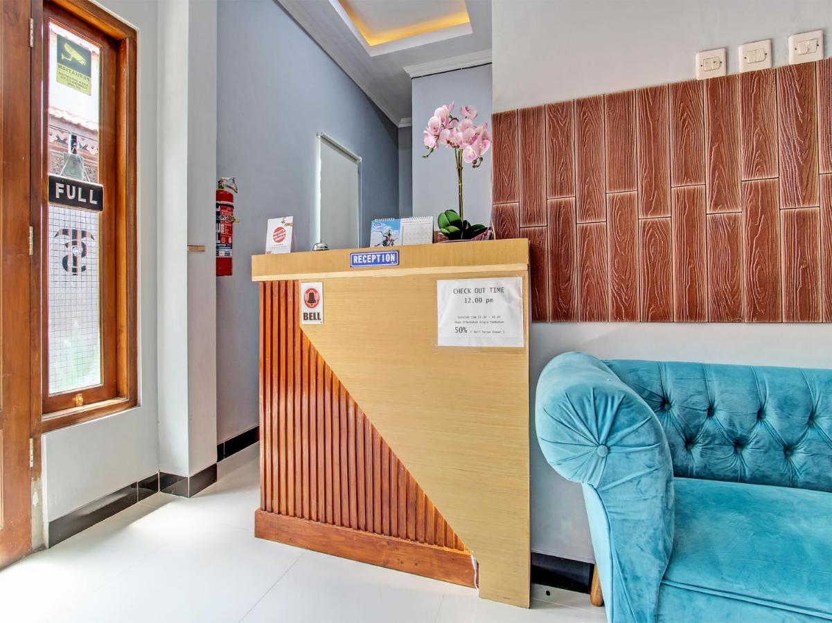 Oyo 91686 Triple S Hotel Malioboro Yogyakarta Kültér fotó