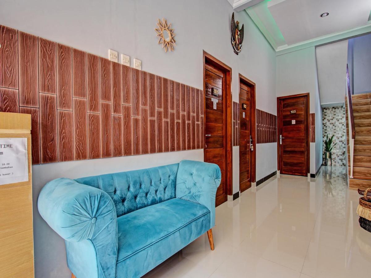 Oyo 91686 Triple S Hotel Malioboro Yogyakarta Kültér fotó
